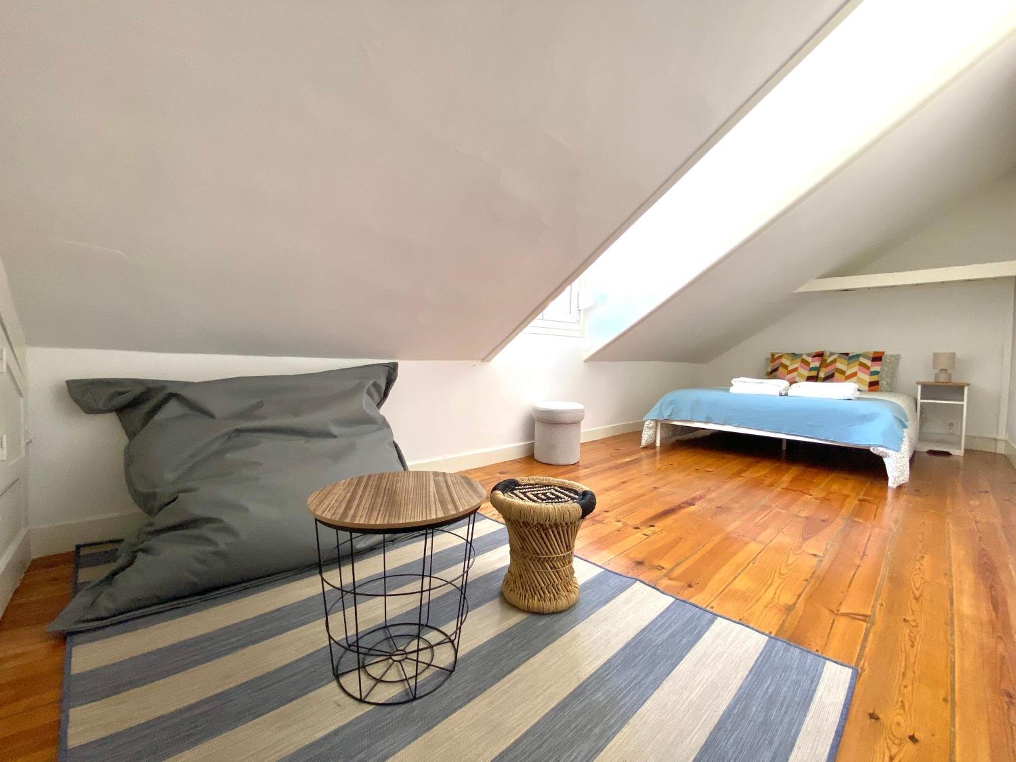 Terrace House Hostel Lisbon Bagian luar foto