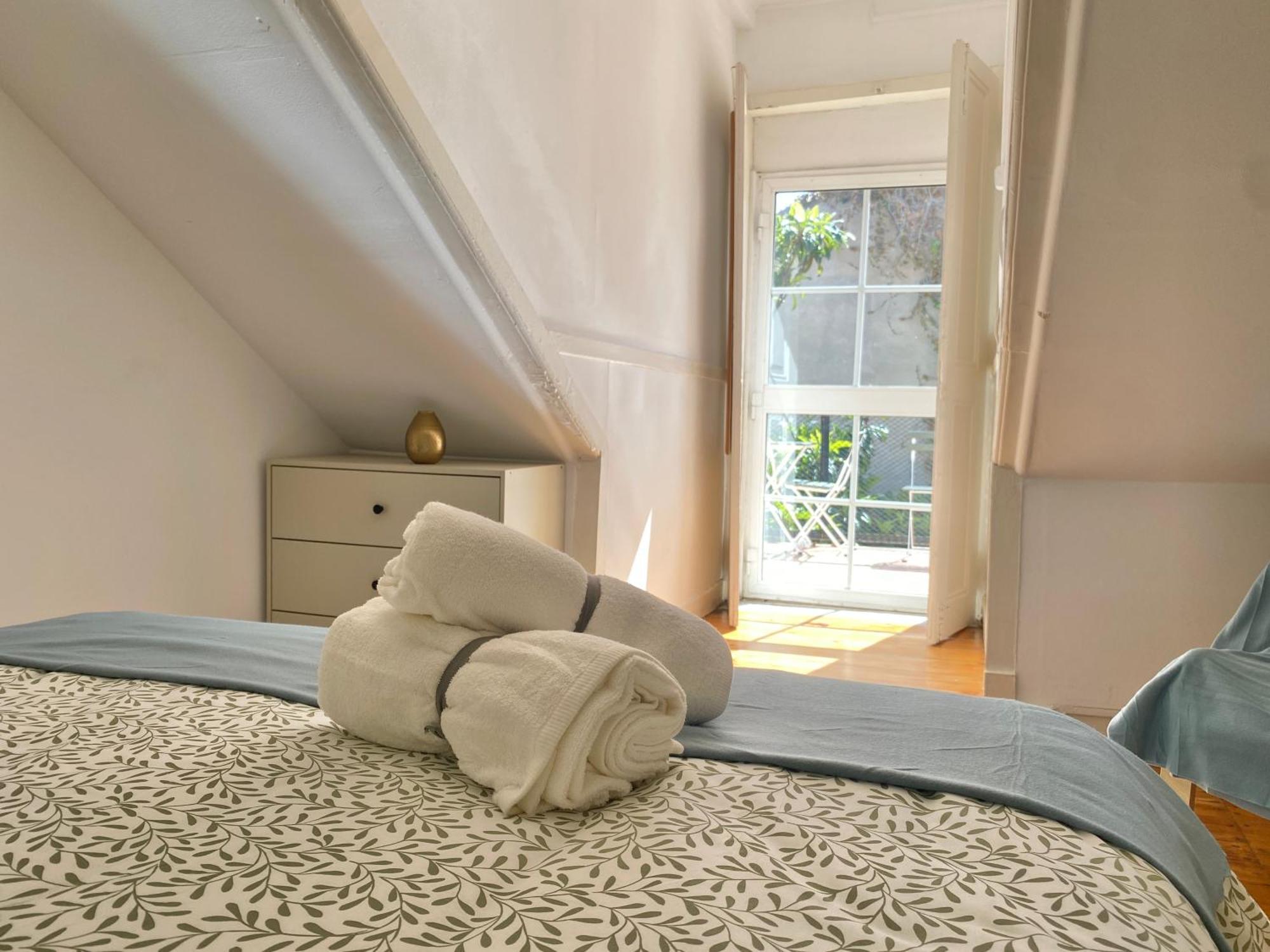 Terrace House Hostel Lisbon Bagian luar foto