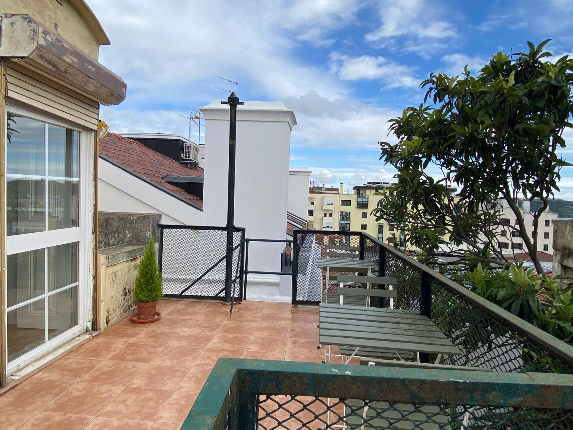 Terrace House Hostel Lisbon Bagian luar foto