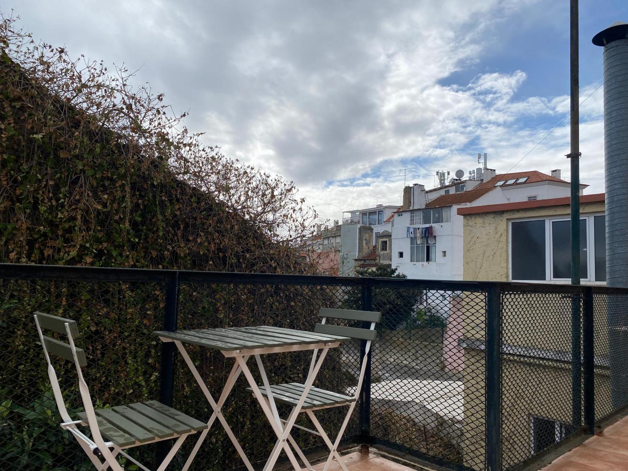 Terrace House Hostel Lisbon Bagian luar foto