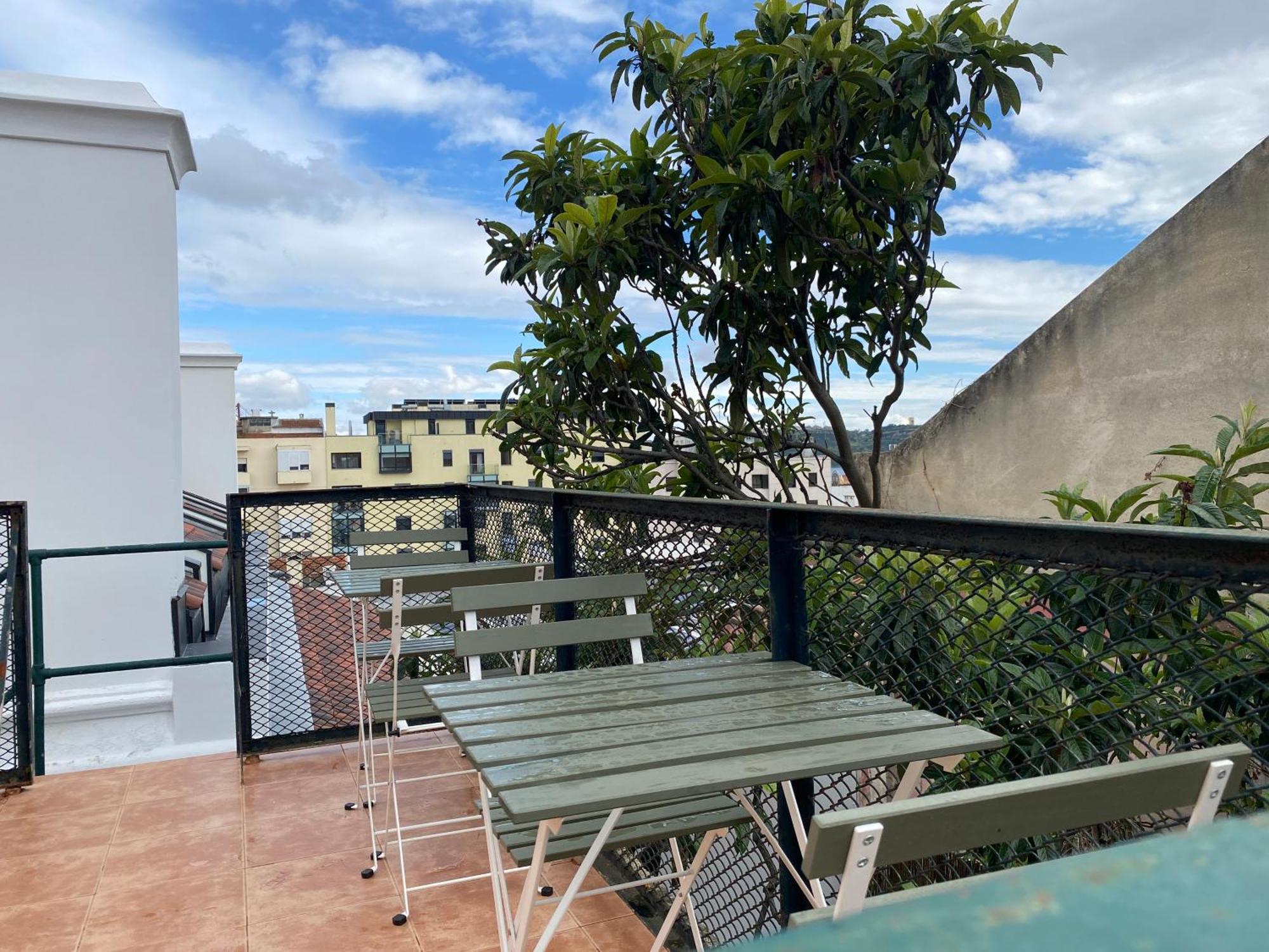 Terrace House Hostel Lisbon Bagian luar foto