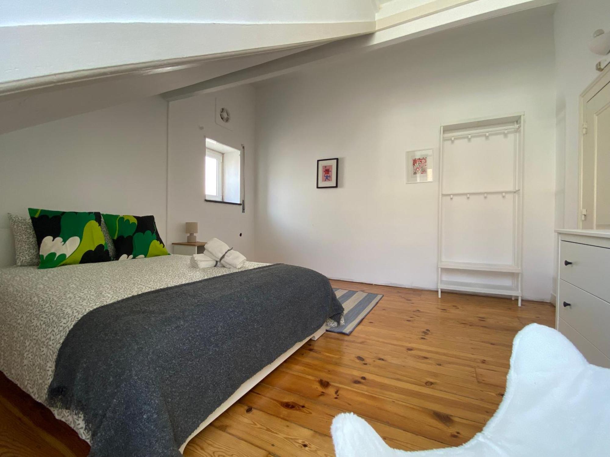 Terrace House Hostel Lisbon Bagian luar foto