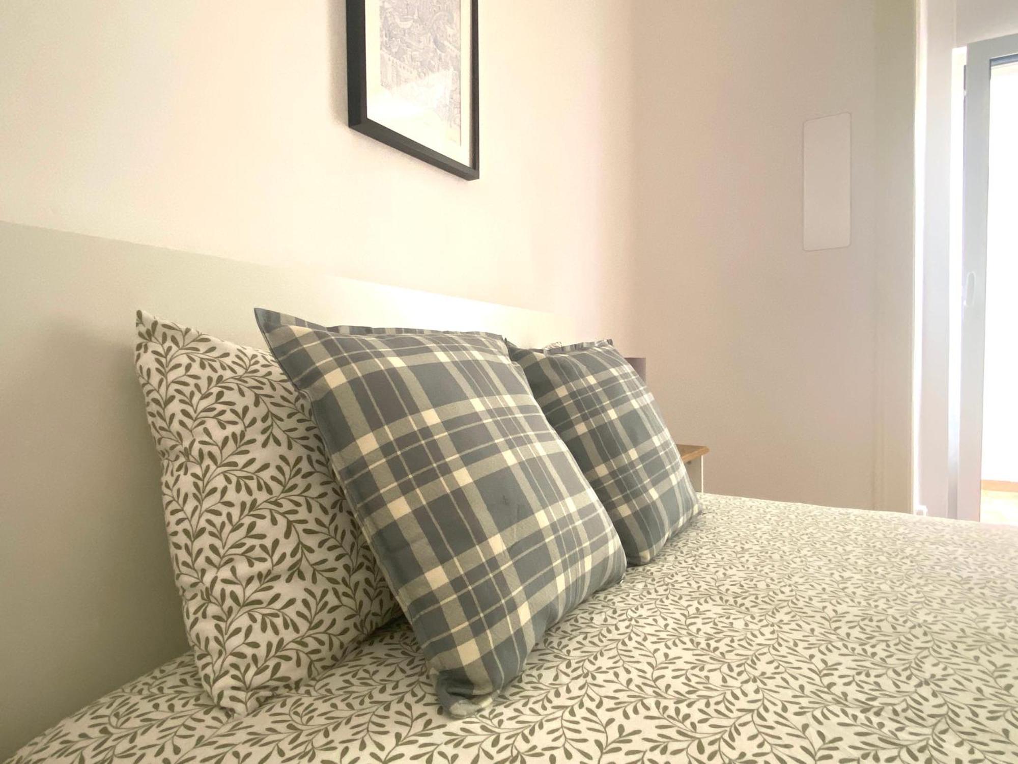 Terrace House Hostel Lisbon Bagian luar foto