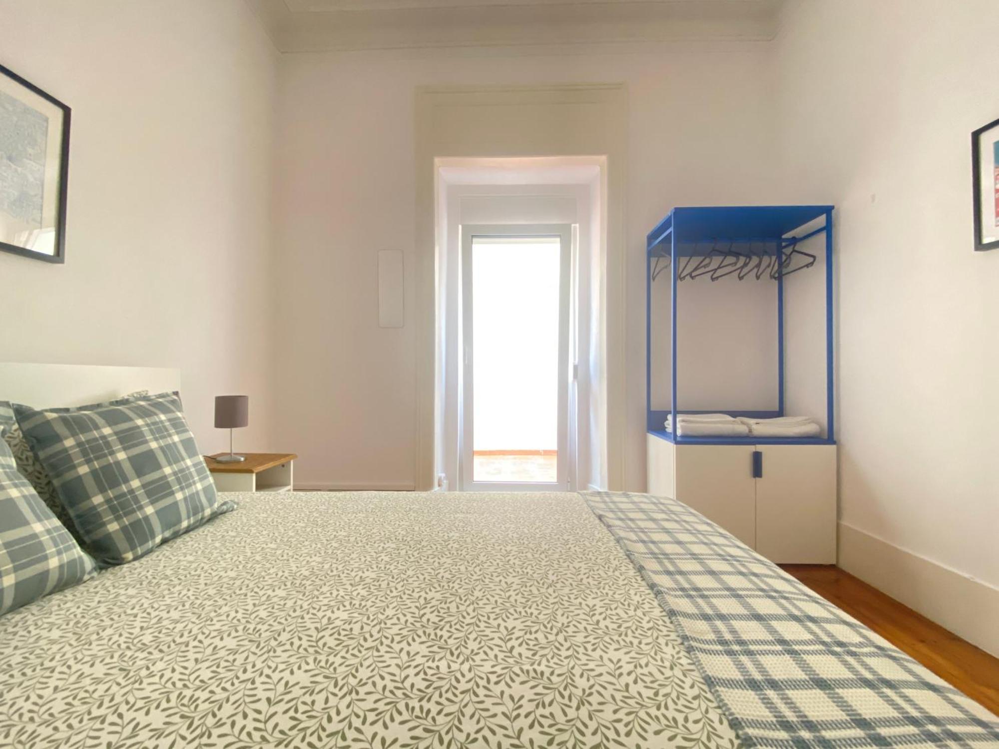 Terrace House Hostel Lisbon Bagian luar foto