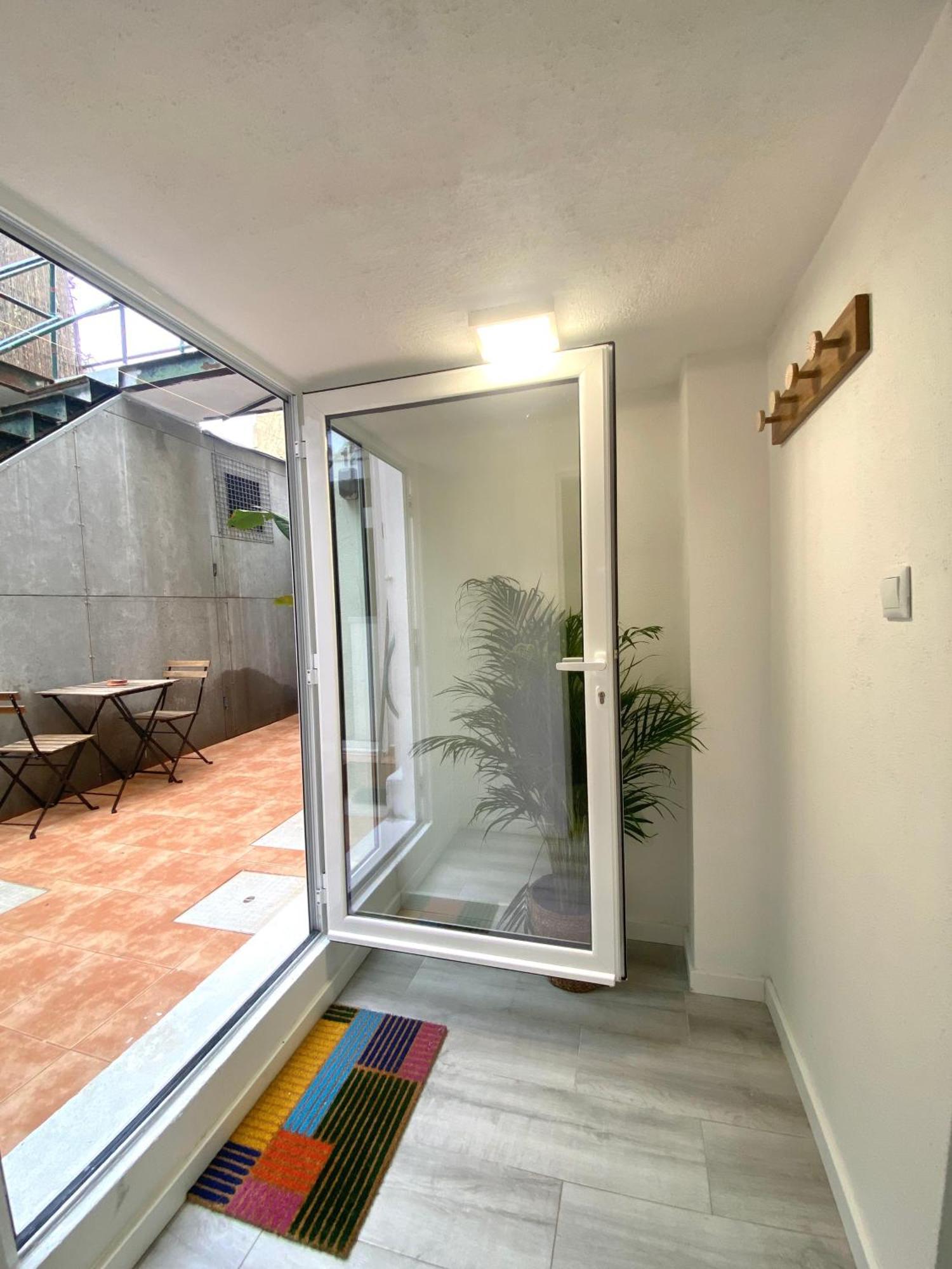 Terrace House Hostel Lisbon Bagian luar foto